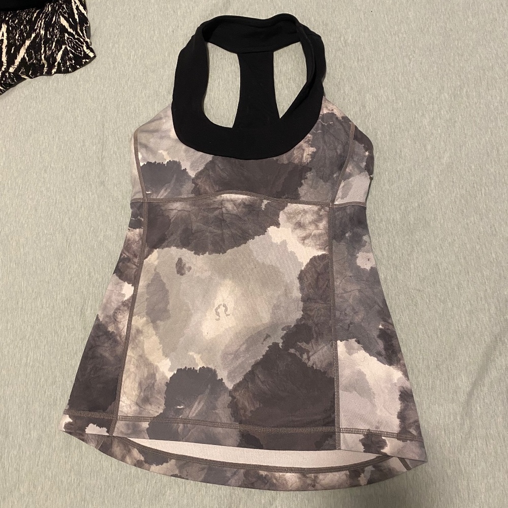 Lululemon tank